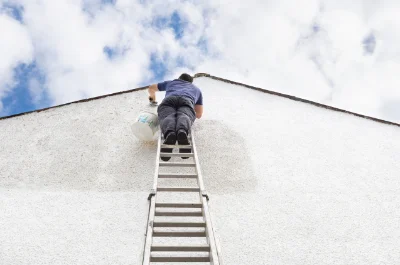 Peinture extérieure à Vergné — façades et ravalement